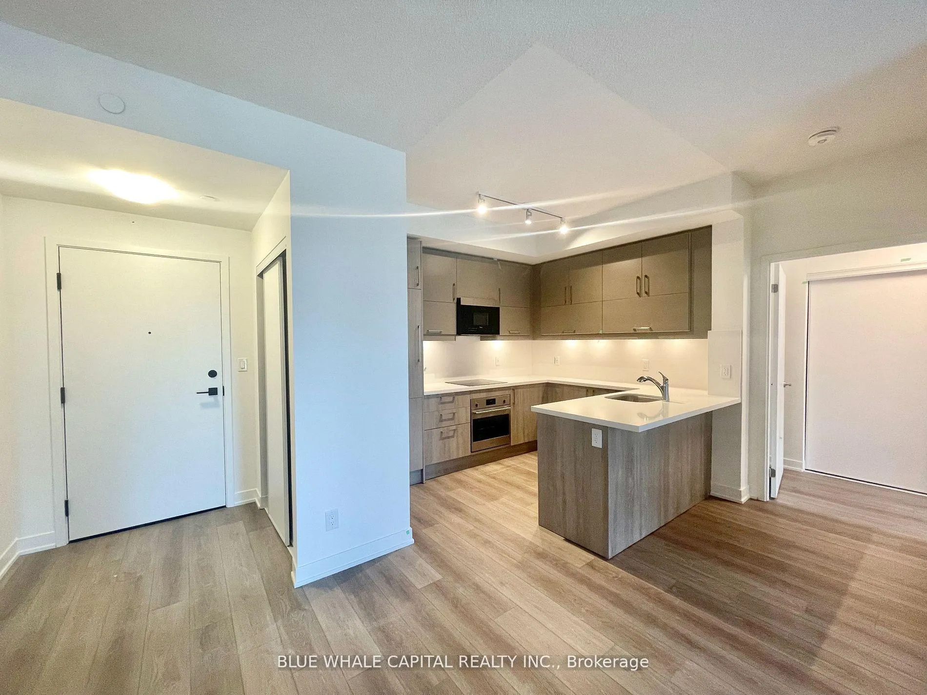 Photo 2 of Unit 519, 38 Simcoe Promenade, Markham, Unionville — HOMEH