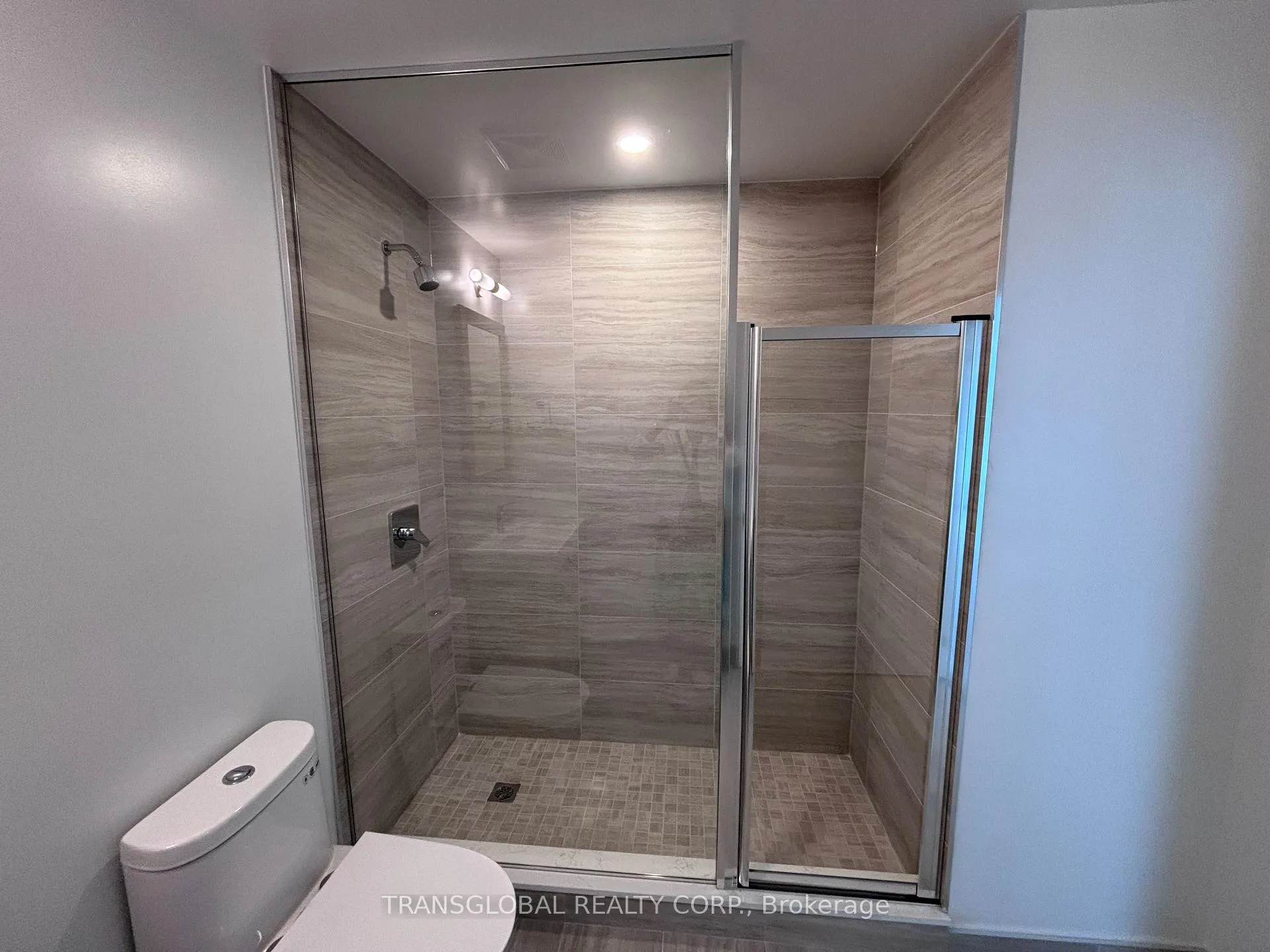Photo 8 of 474 Caldari Road, Vaughan, Concord — HOMEH