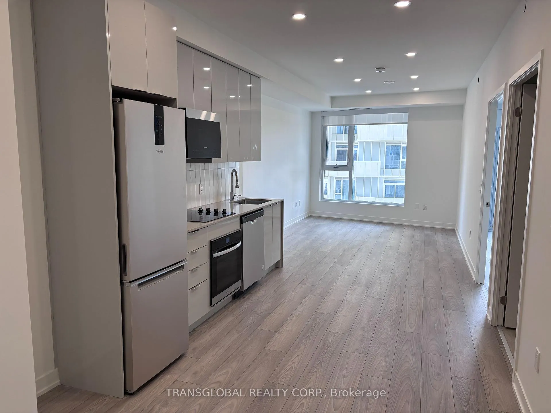 Photo 12 of 474 Caldari Road, Vaughan, Concord — HOMEH