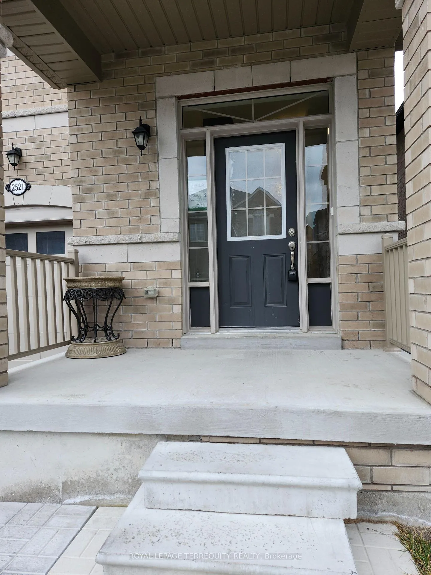 Photo 4 of 2521 Athena Path, Pickering, Rural Pickering — HOMEH