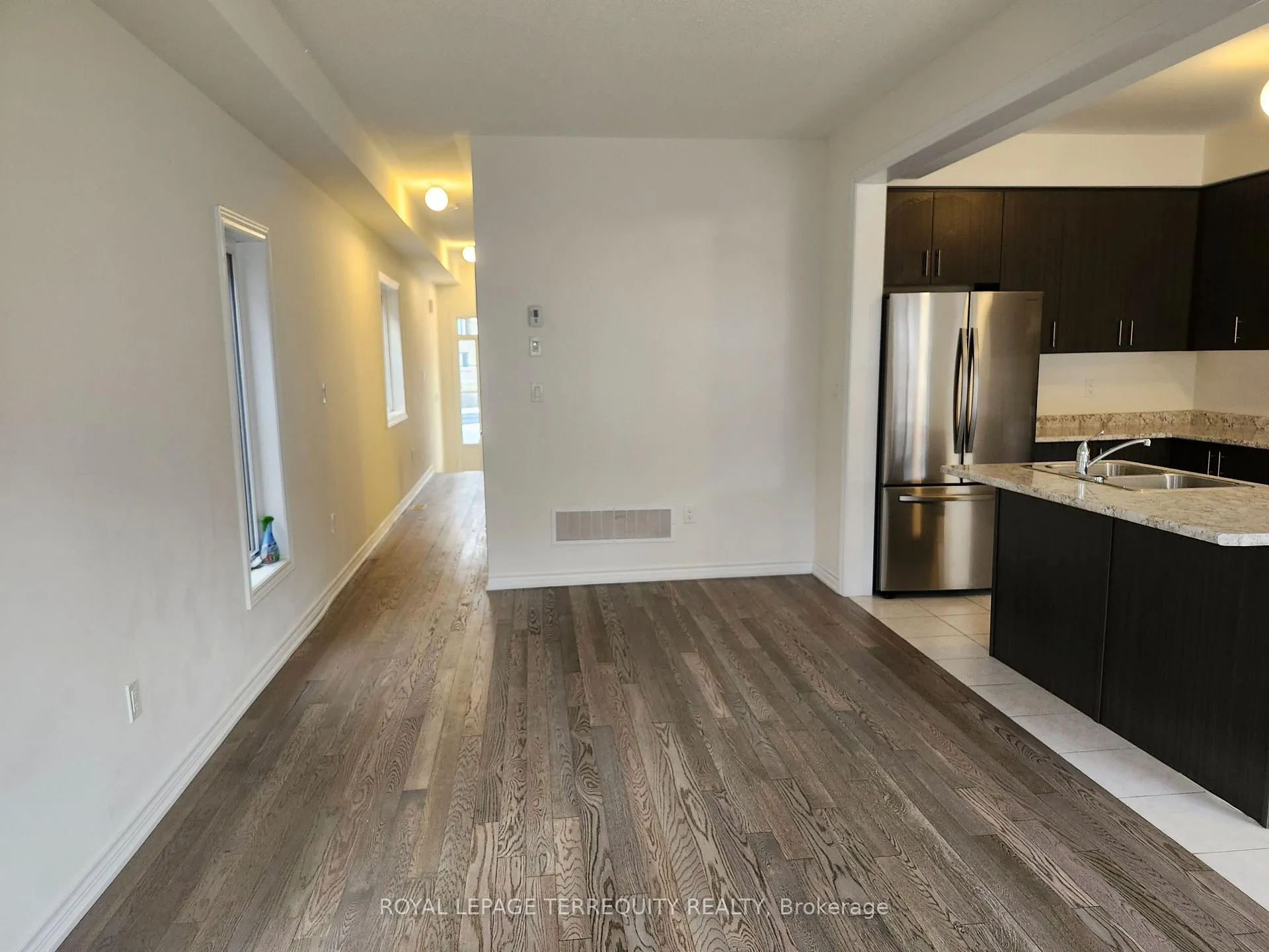 Photo 5 of 2521 Athena Path, Pickering, Rural Pickering — HOMEH