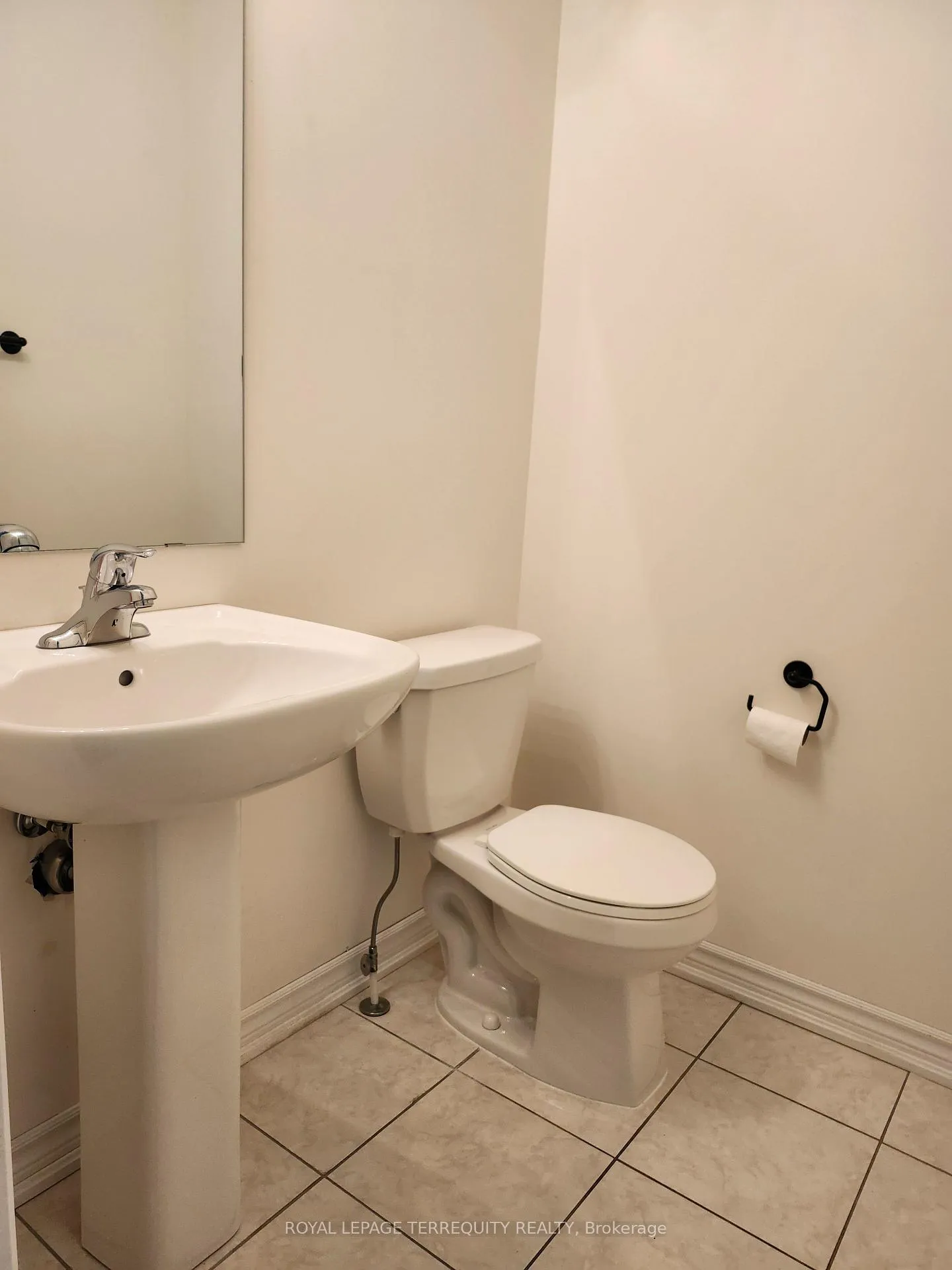 Photo 12 of 2521 Athena Path, Pickering, Rural Pickering — HOMEH
