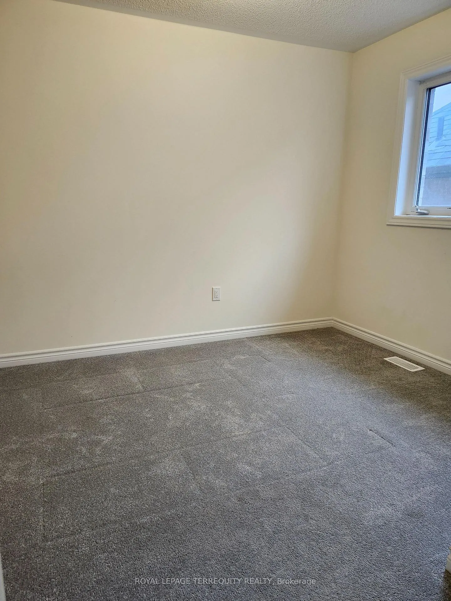Photo 20 of 2521 Athena Path, Pickering, Rural Pickering — HOMEH
