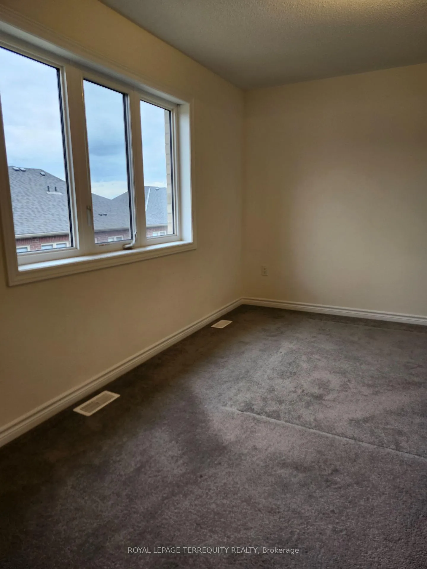 Photo 22 of 2521 Athena Path, Pickering, Rural Pickering — HOMEH