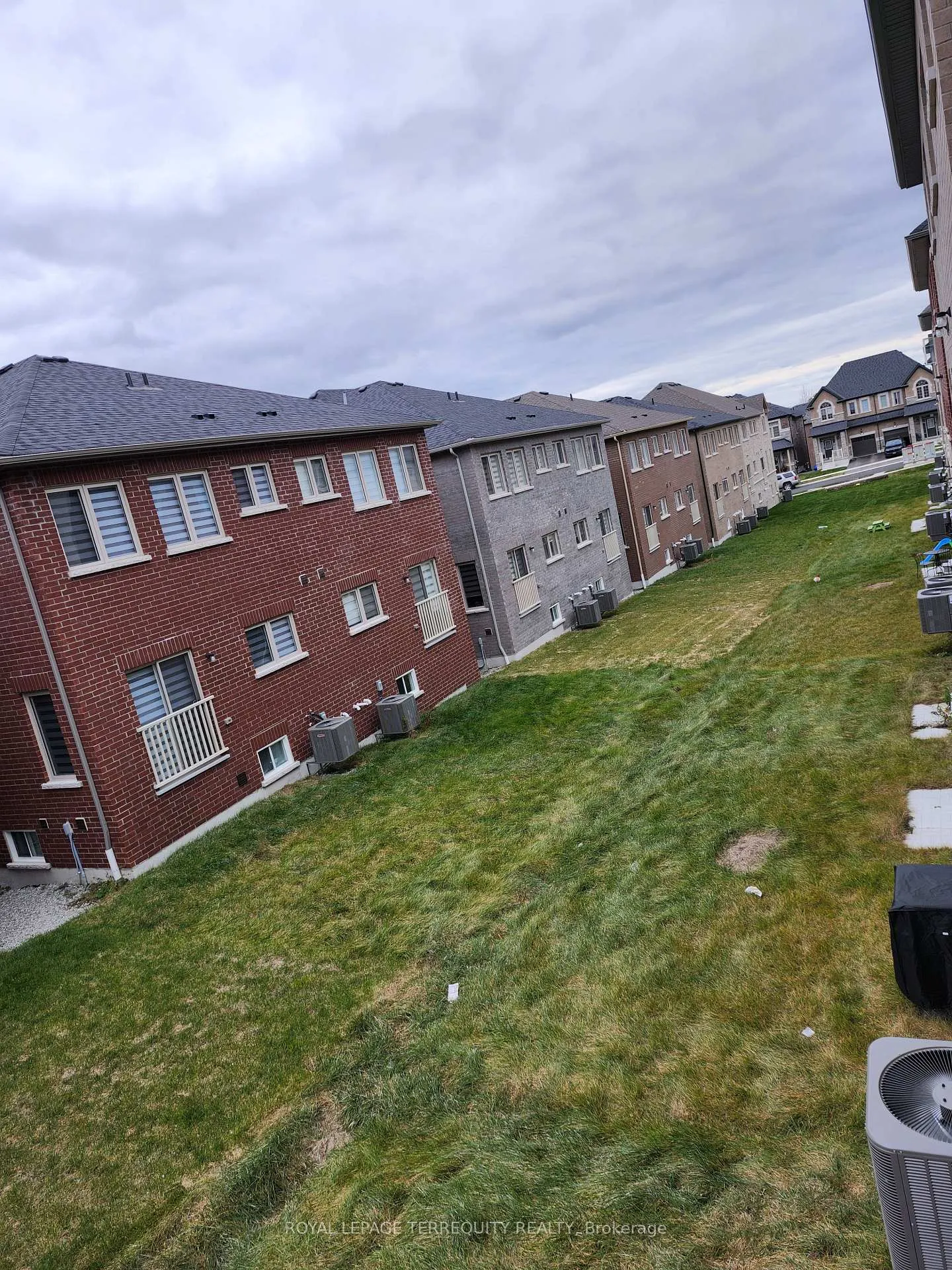 Photo 33 of 2521 Athena Path, Pickering, Rural Pickering — HOMEH