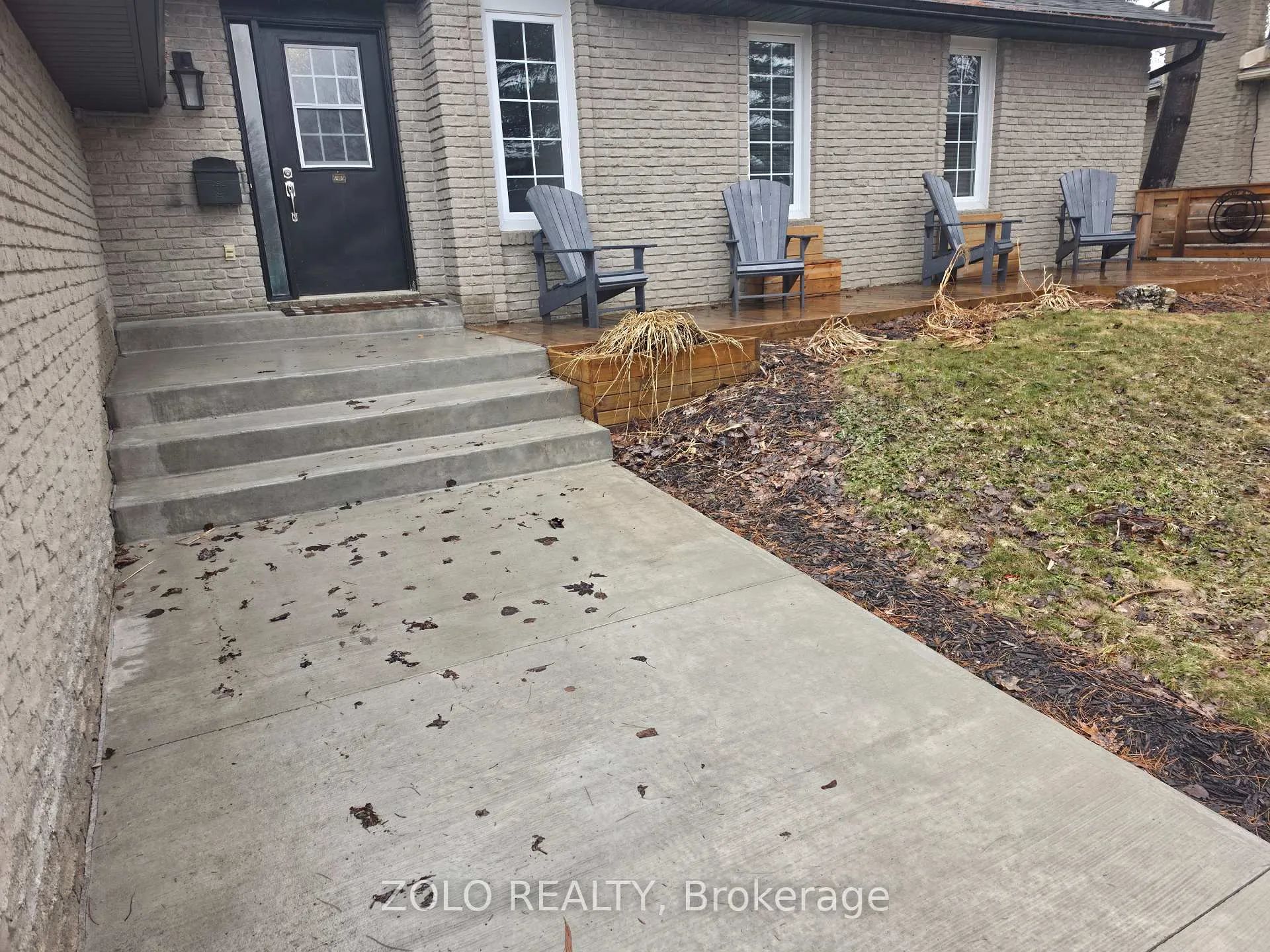 Photo 2 of 28 Broadmoor Avenue, Barrie, Allandale Heights — HOMEH