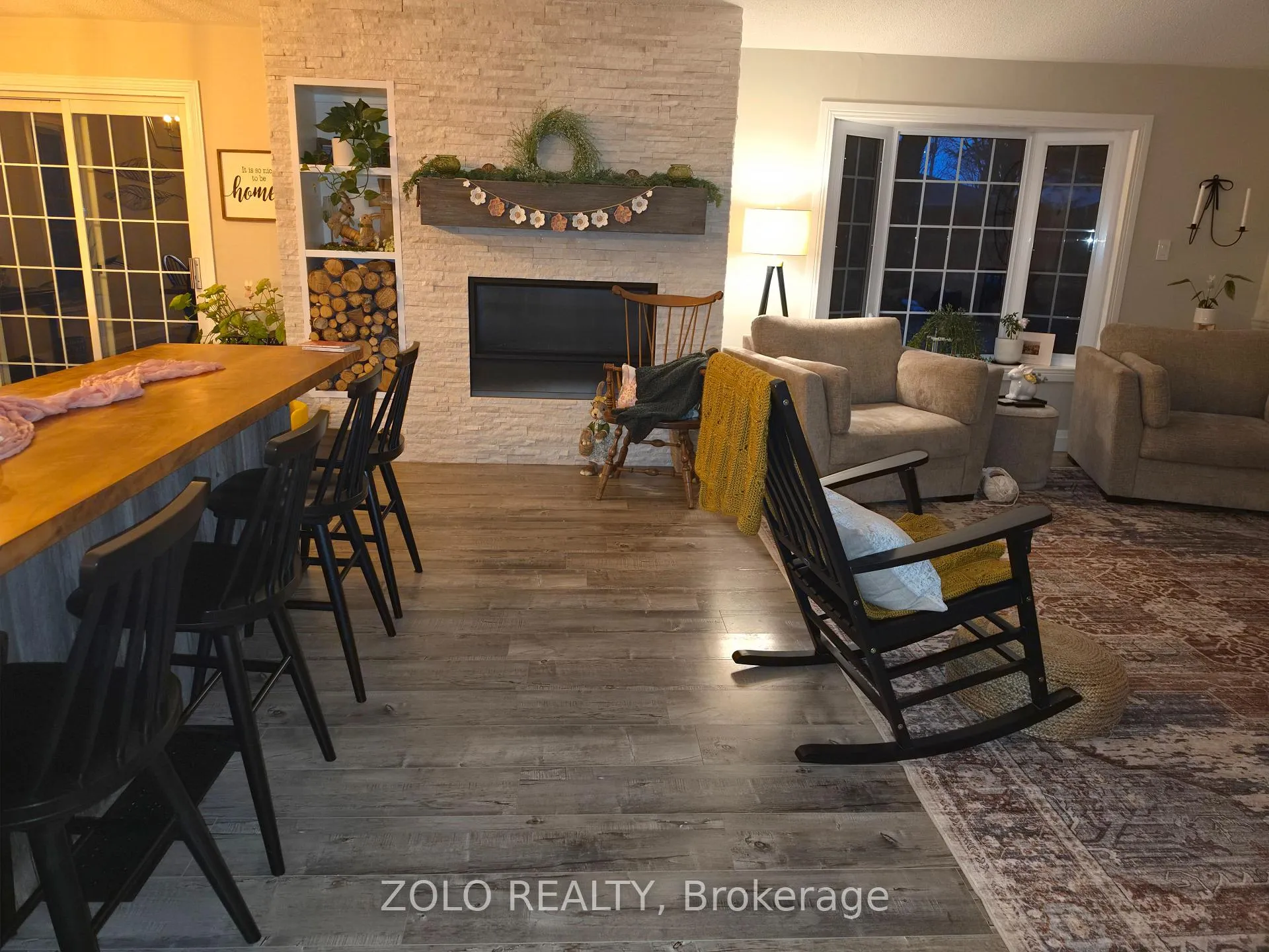 Photo 5 of 28 Broadmoor Avenue, Barrie, Allandale Heights — HOMEH