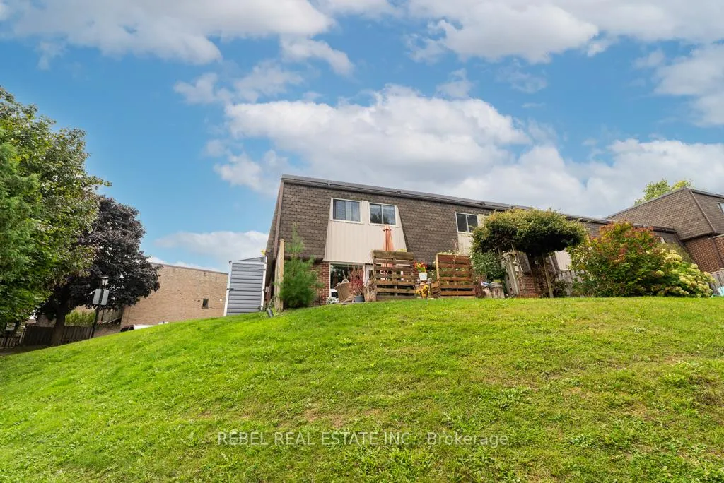 Photo 42 of 53 Deacon Lane, Ajax, South East — HOMEH