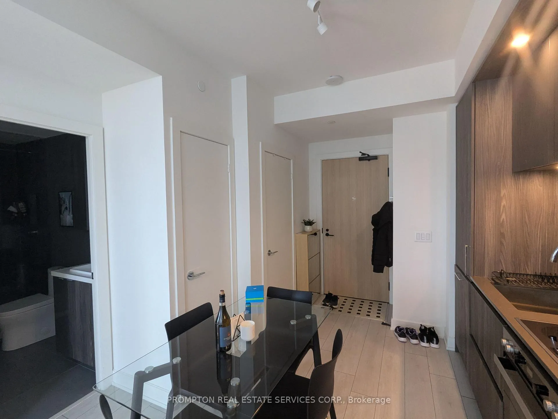 Photo 3 of Unit 3813, 35 Mercer Street, Toronto, Waterfront Communities — HOMEH