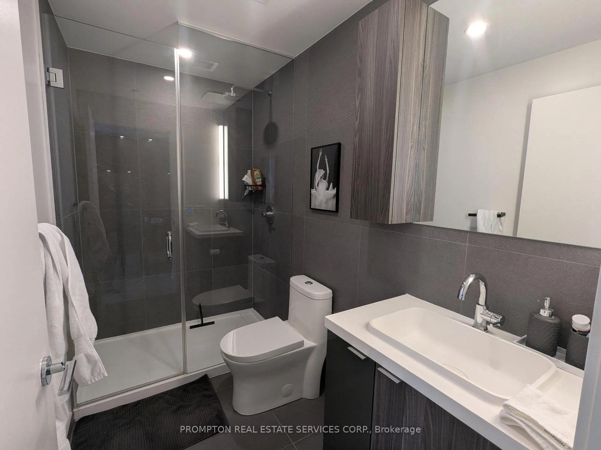 Photo 7 of Unit 3813, 35 Mercer Street, Toronto, Waterfront Communities — HOMEH