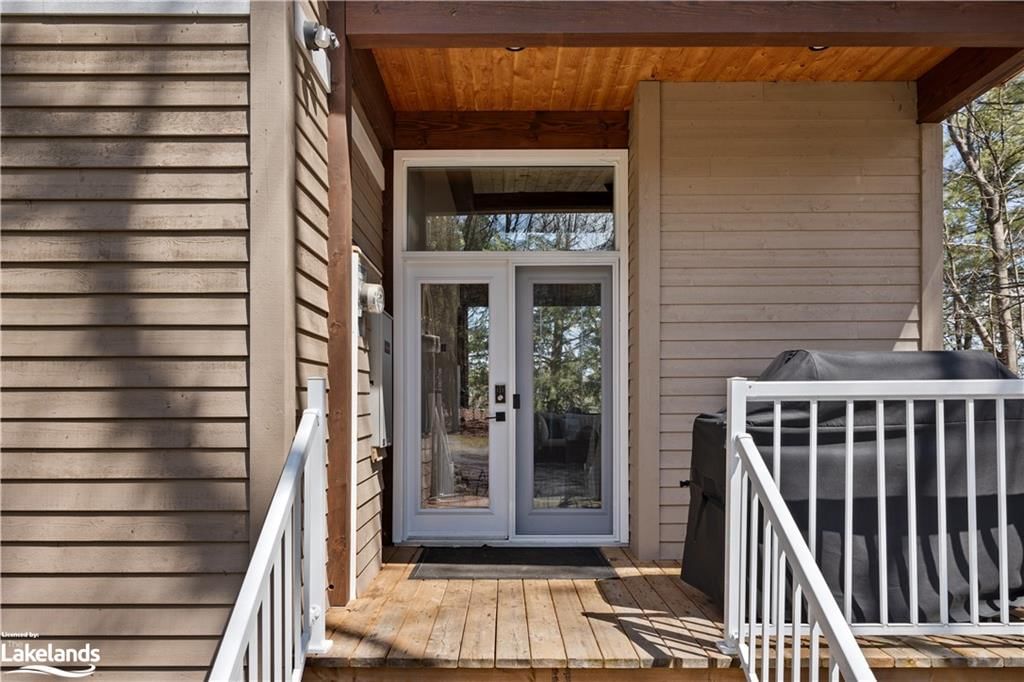 Photo 2 of 1111 Whitehead Road, Gravenhurst — HOMEH