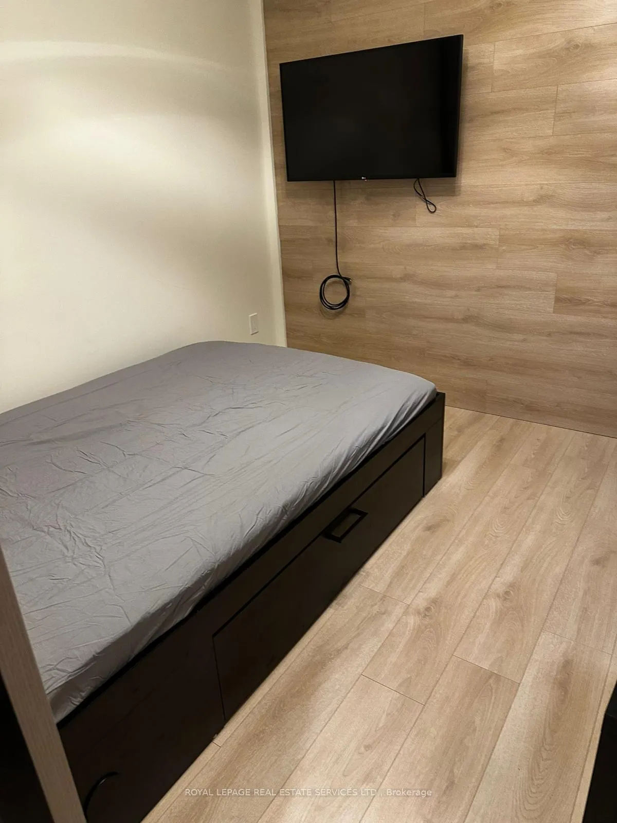 Photo 17 of Unit 1825, 145 Columbia Street W, Waterloo — HOMEH