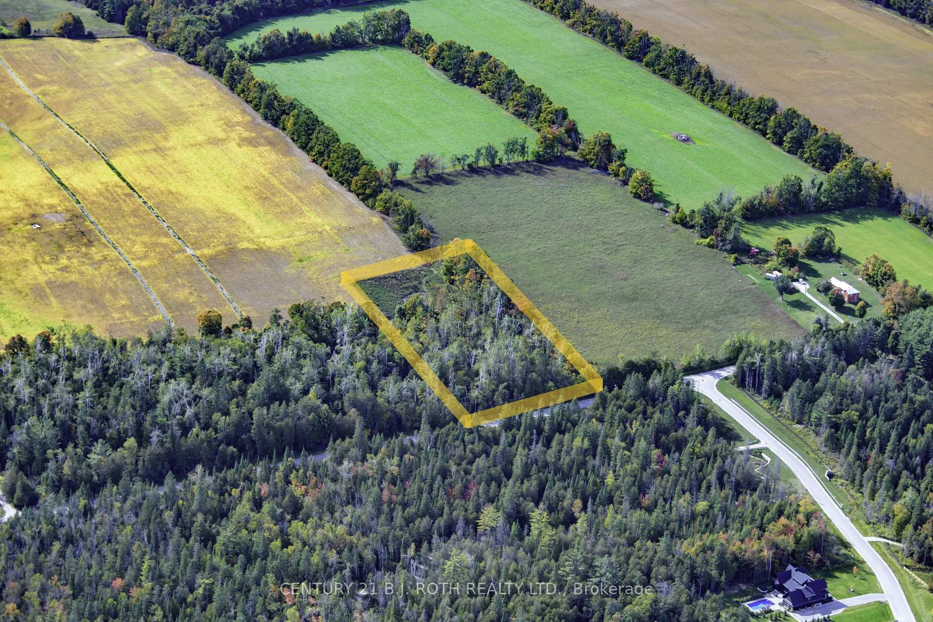 Photo 2 of 2960 8 Line, Oro-Medonte, Rural Oro-Medonte — HOMEH