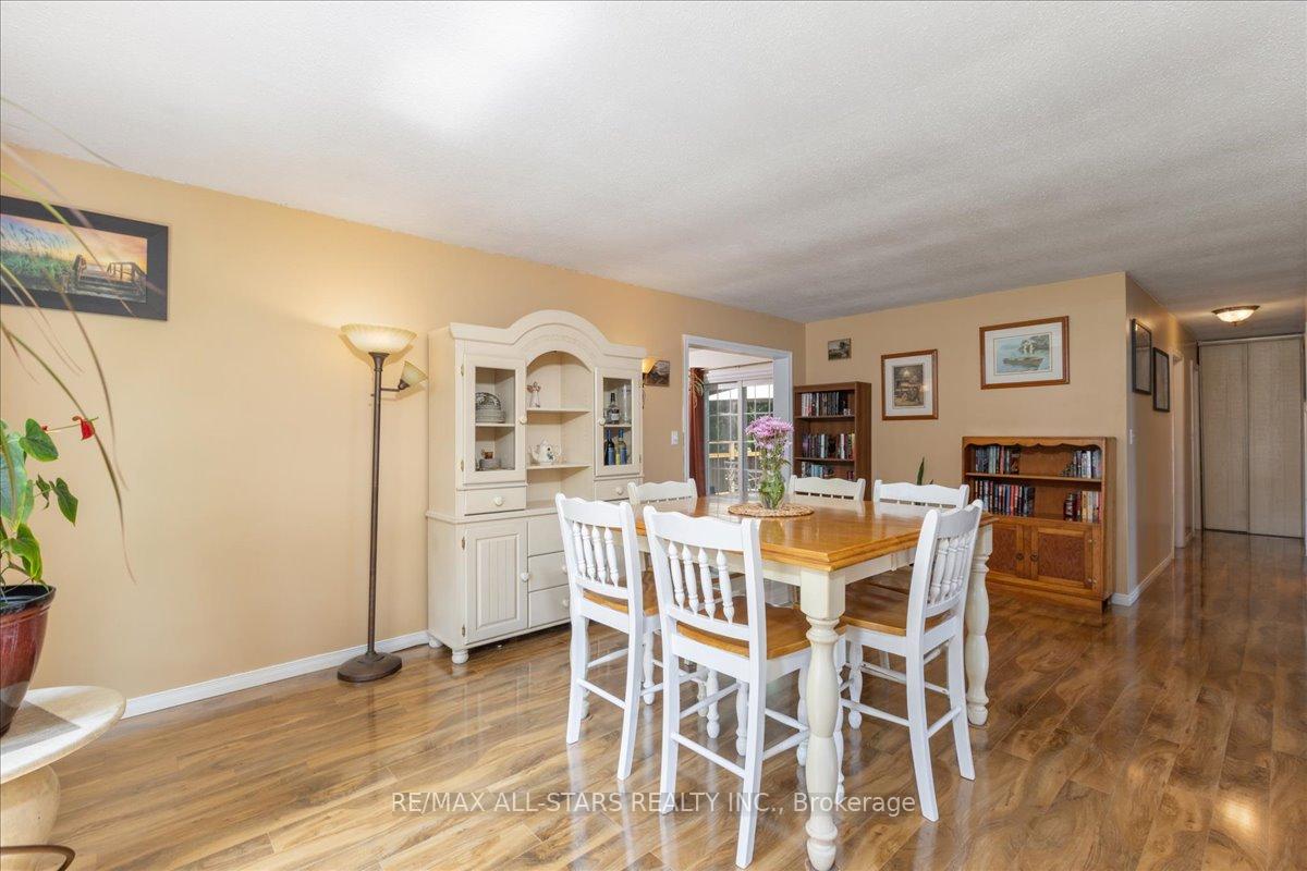 Photo 5 of 63 Brook Crescent, Georgina, Pefferlaw — HOMEH