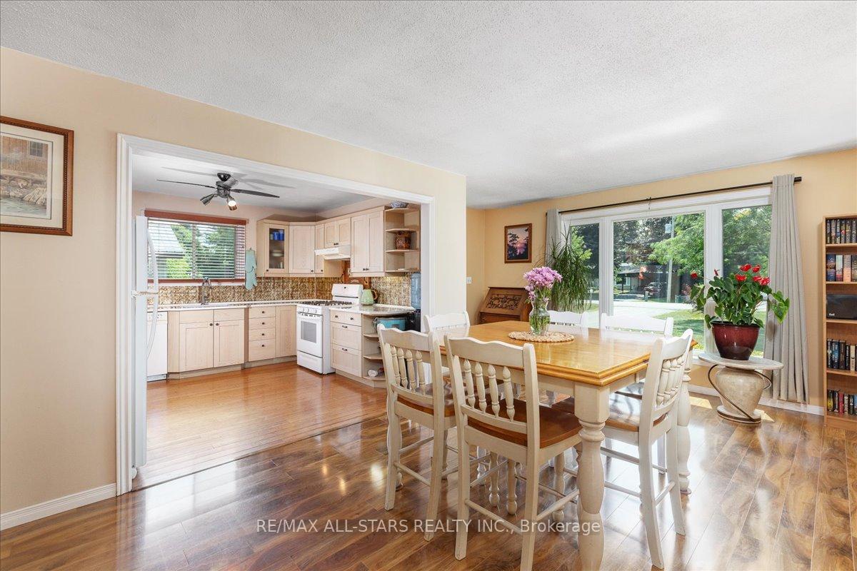 Photo 8 of 63 Brook Crescent, Georgina, Pefferlaw — HOMEH
