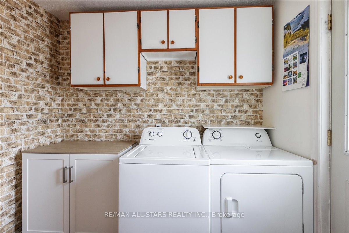 Photo 12 of 63 Brook Crescent, Georgina, Pefferlaw — HOMEH