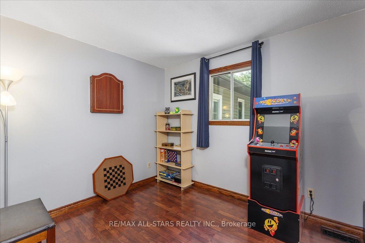 Photo 17 of 63 Brook Crescent, Georgina, Pefferlaw — HOMEH