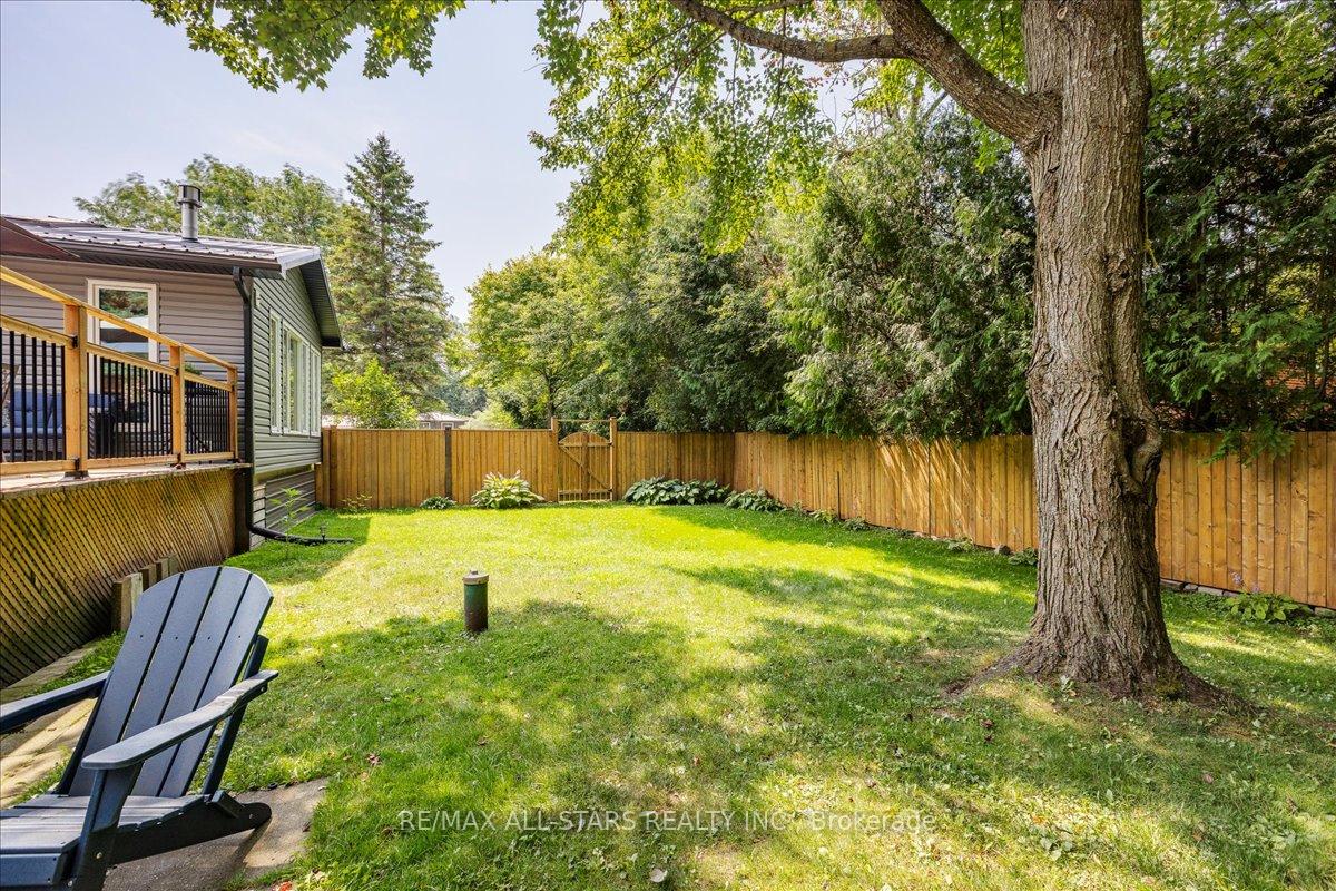 Photo 25 of 63 Brook Crescent, Georgina, Pefferlaw — HOMEH