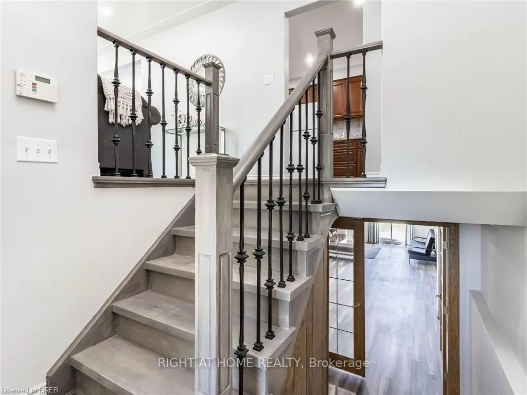 Photo 4 of 189 Northlake Drive, Waterloo — HOMEH