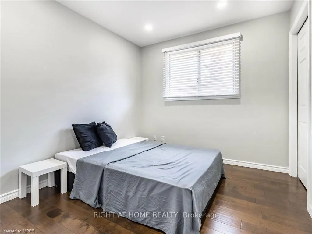 Photo 20 of 189 Northlake Drive, Waterloo — HOMEH