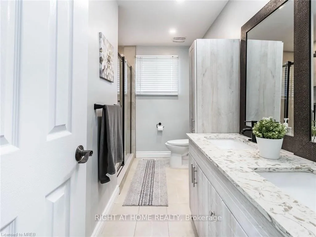 Photo 21 of 189 Northlake Drive, Waterloo — HOMEH