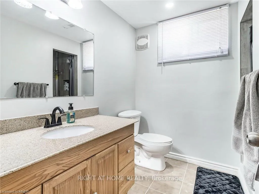 Photo 27 of 189 Northlake Drive, Waterloo — HOMEH
