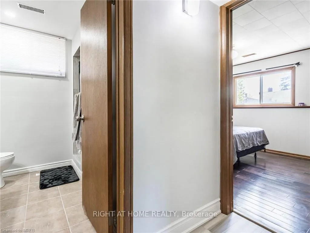 Photo 29 of 189 Northlake Drive, Waterloo — HOMEH