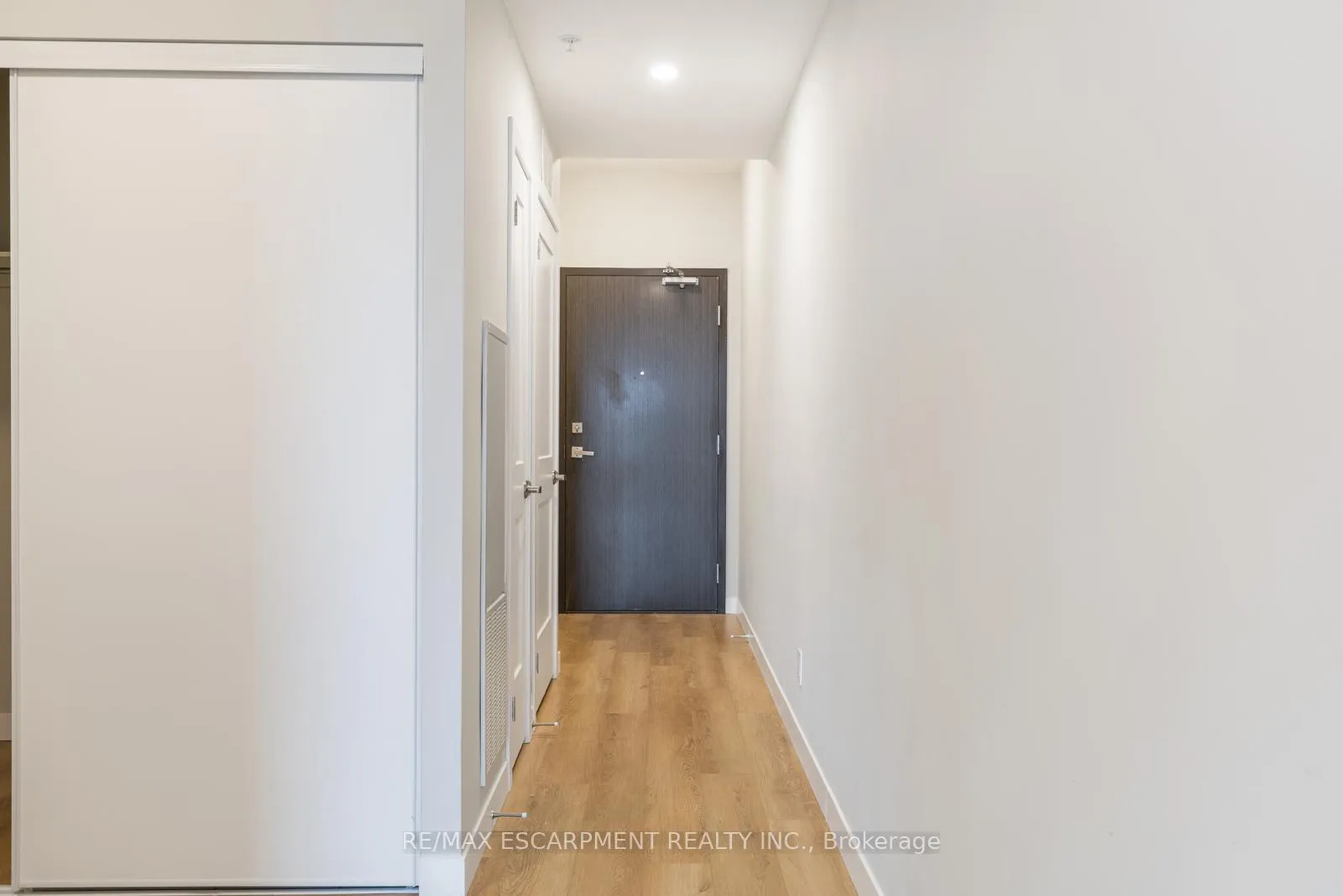 Photo 3 of Unit 2204, 15 Queen Street, Hamilton, Central — HOMEH
