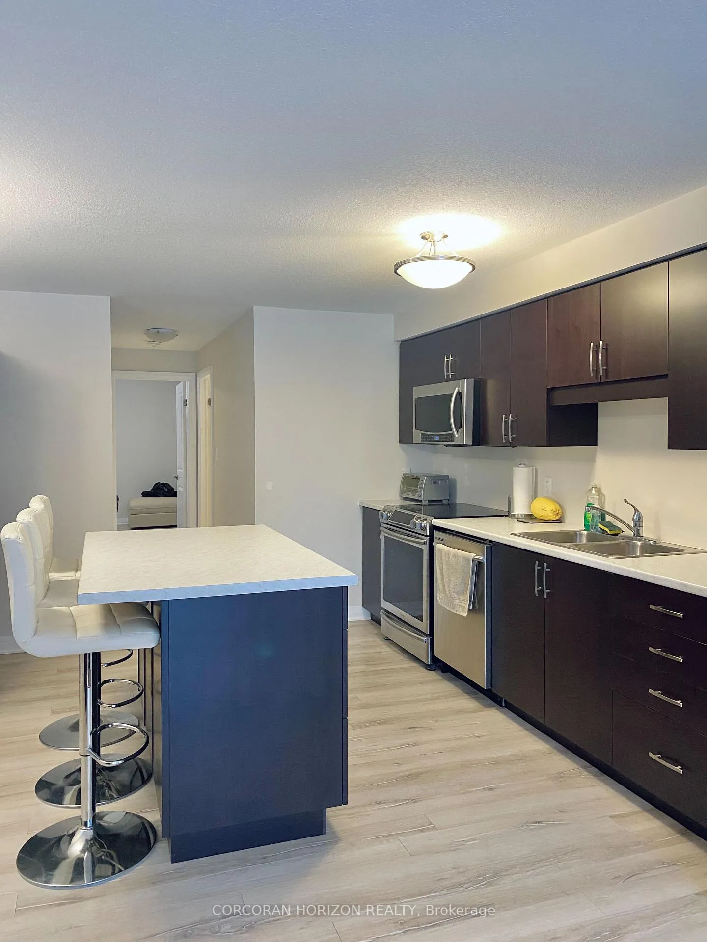Photo 5 of Unit 8D, 115 South Creek Drive, Kitchener — HOMEH