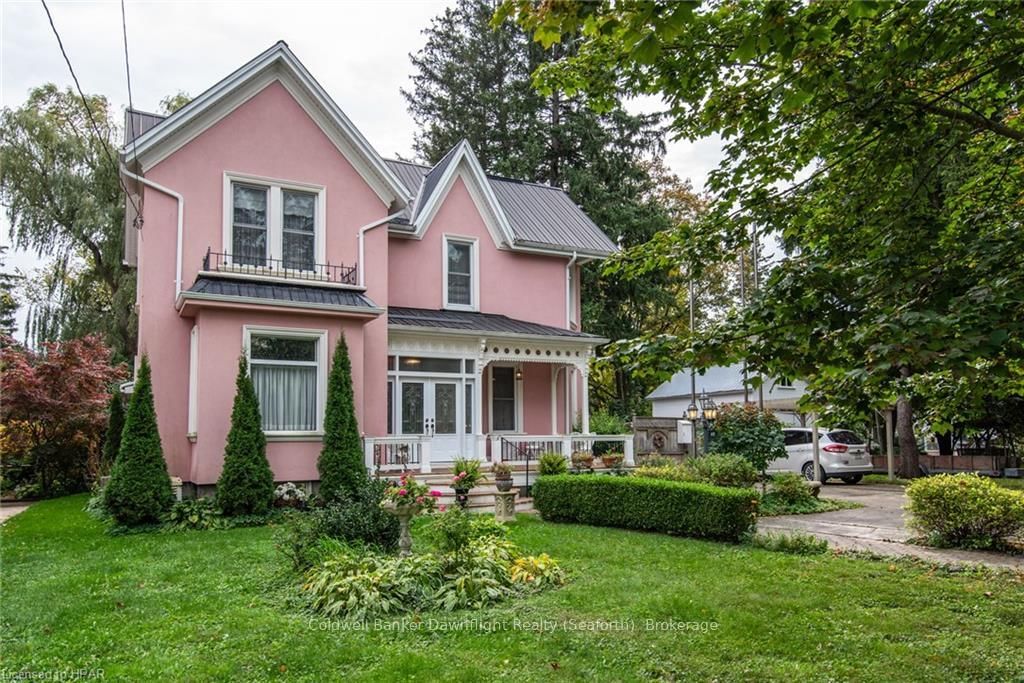 Photo 2 of 49 WILLIAM St N, Central Huron, Clinton — HOMEH
