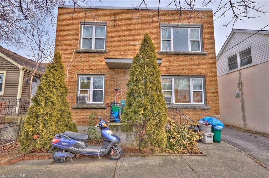Photo 3 of 55 Pelham Road, St. Catharines, Western Hill — HOMEH