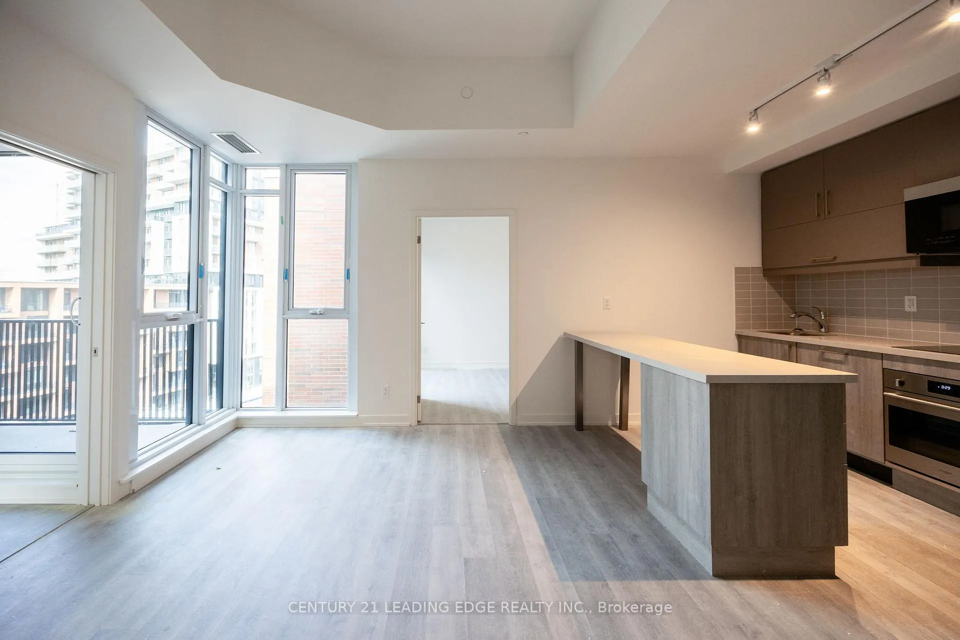 Photo 2 of Unit 922, 38 Simcoe Promenade, Markham, Unionville — HOMEH