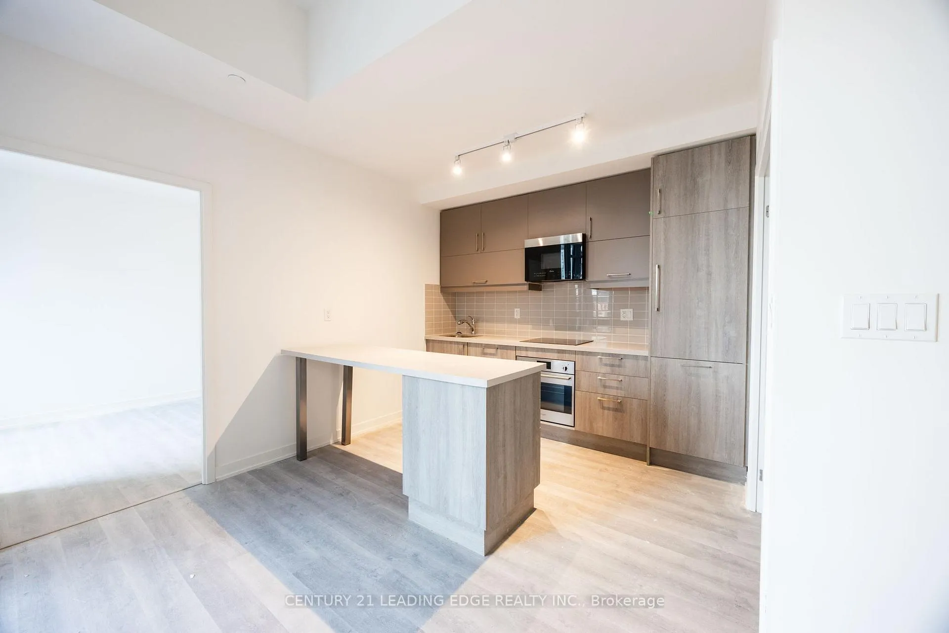Photo 4 of Unit 922, 38 Simcoe Promenade, Markham, Unionville — HOMEH