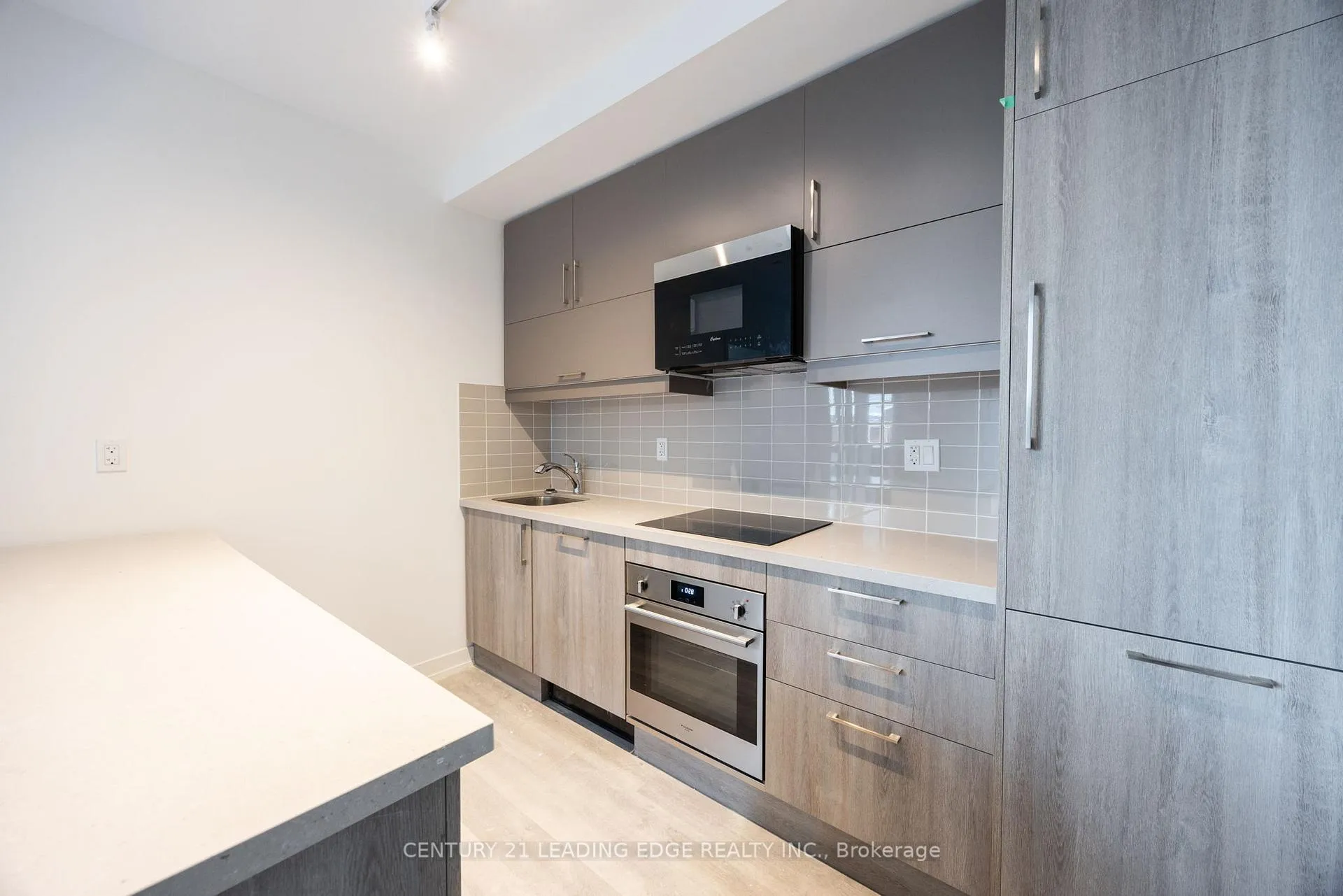 Photo 5 of Unit 922, 38 Simcoe Promenade, Markham, Unionville — HOMEH