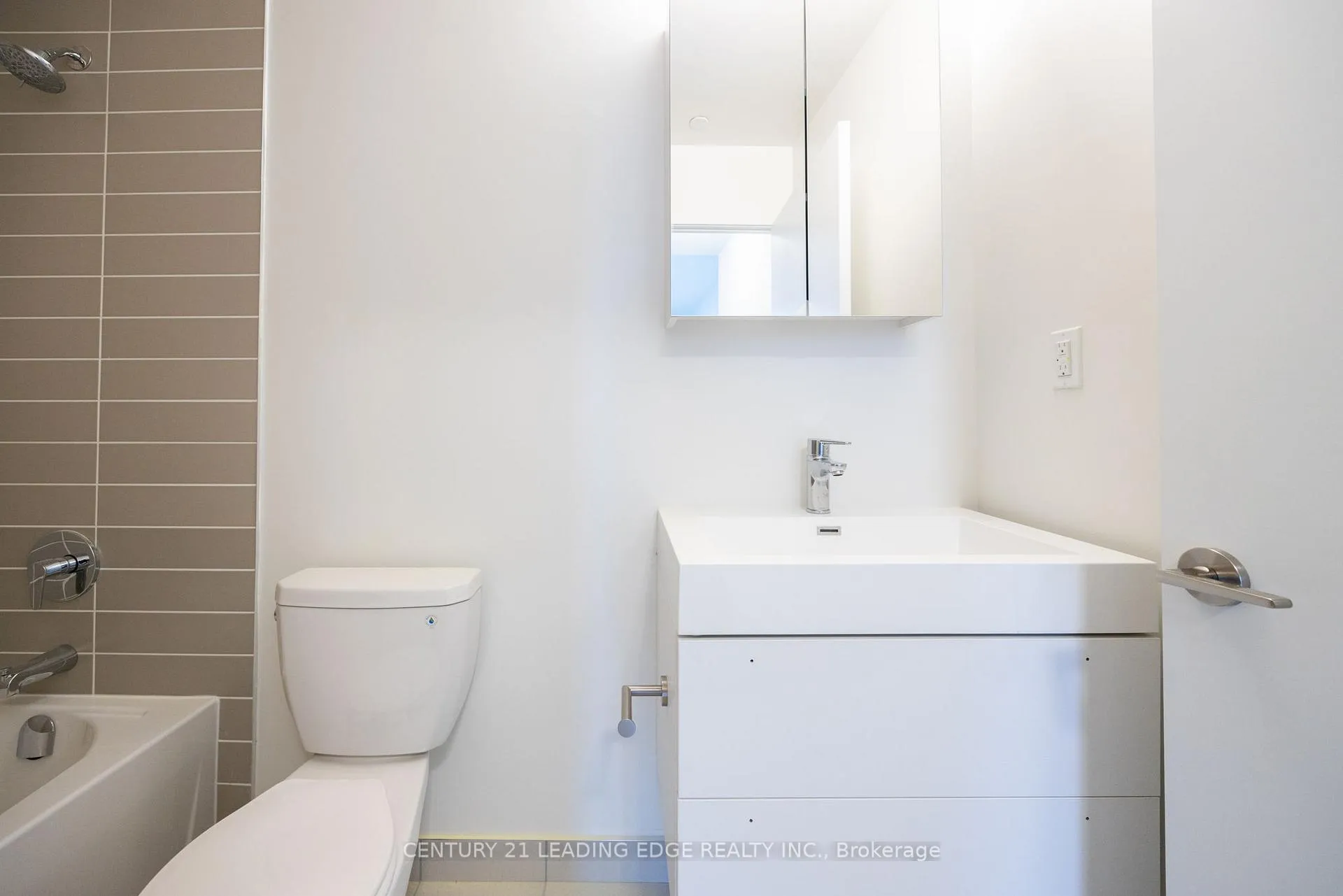 Photo 18 of Unit 922, 38 Simcoe Promenade, Markham, Unionville — HOMEH