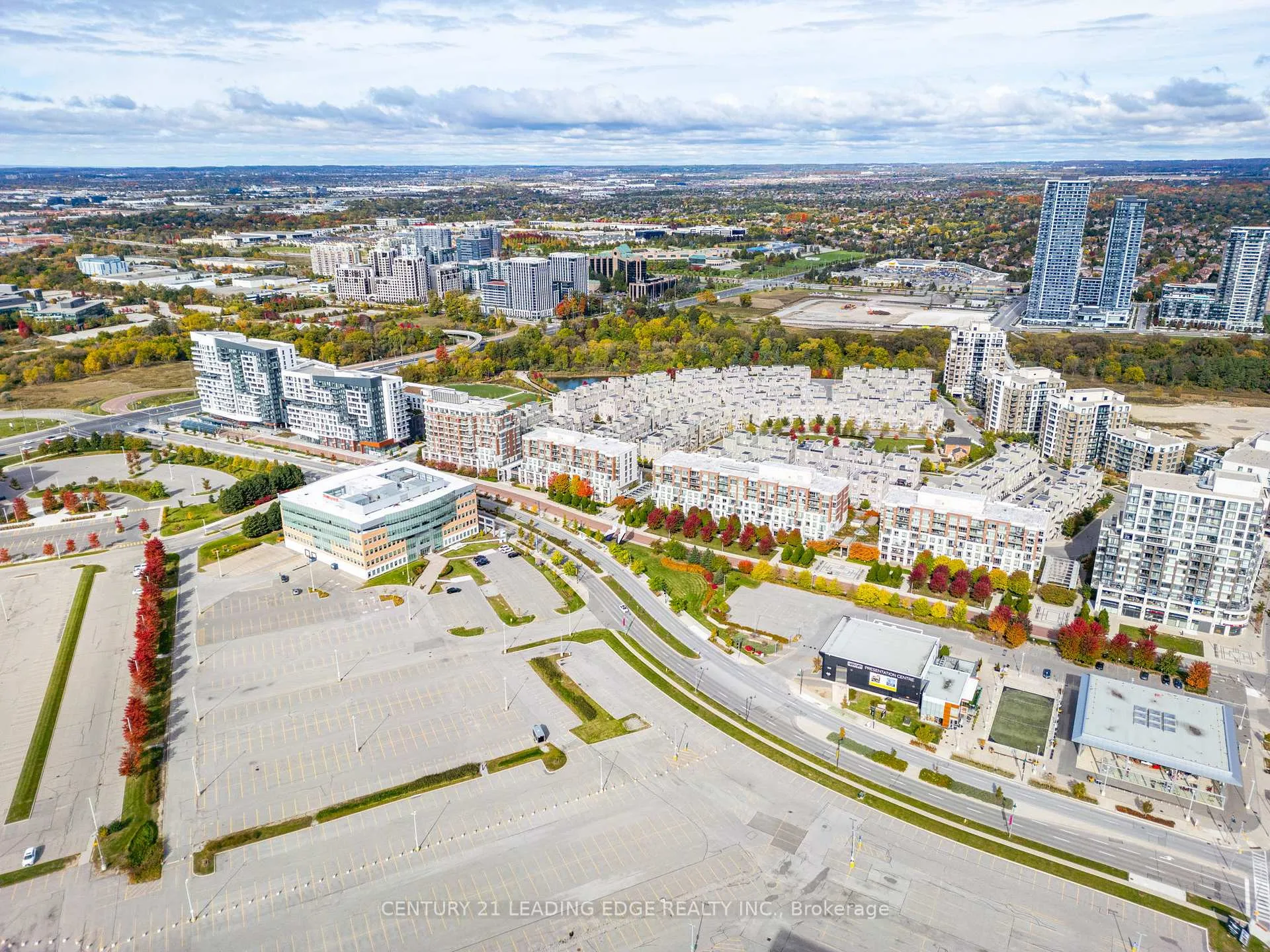Photo 34 of Unit 922, 38 Simcoe Promenade, Markham, Unionville — HOMEH