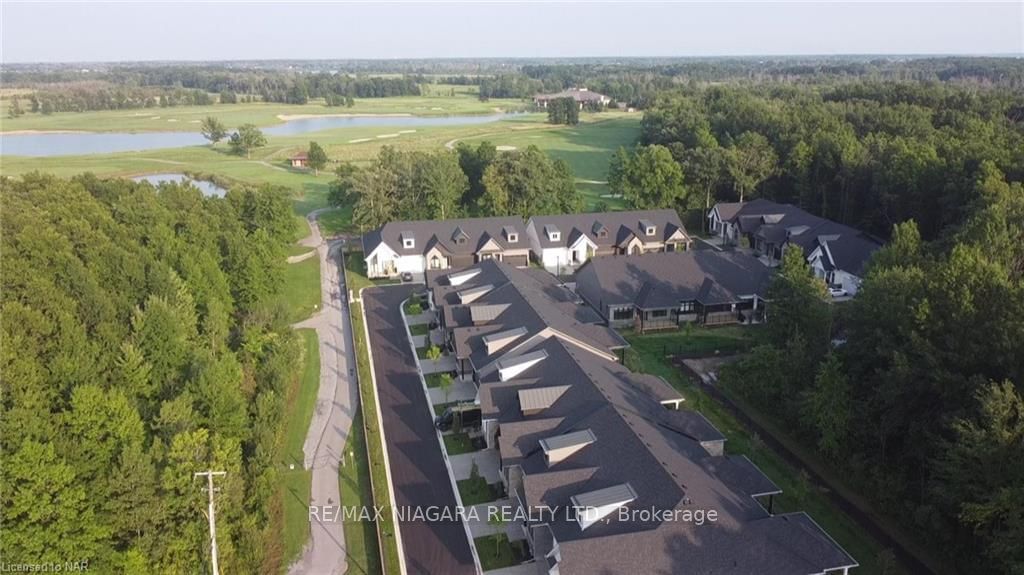 Photo 5 of Unit 9, 3318 WEINBRENNER Rd, Niagara Falls, Chippawa — HOMEH