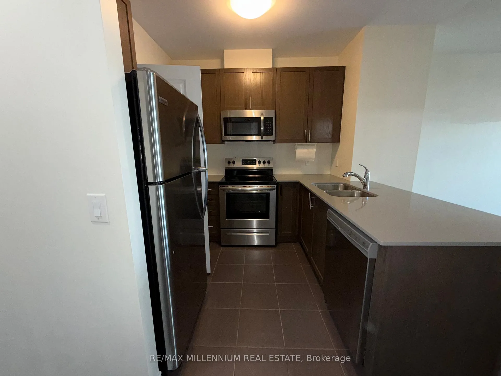 Photo 2 of Unit 421, 39 New Delhi Drive, Markham, Cedarwood — HOMEH