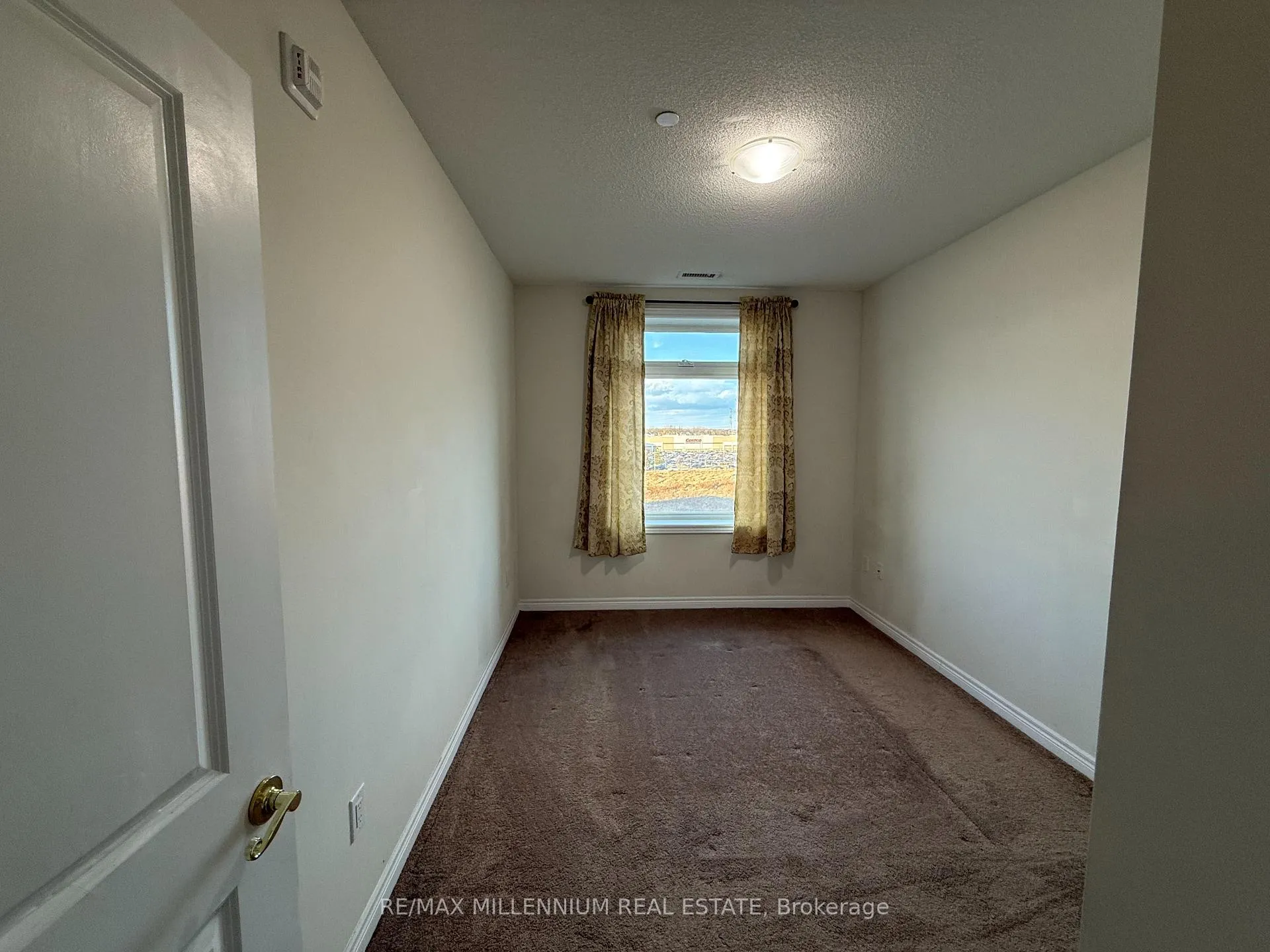 Photo 3 of Unit 421, 39 New Delhi Drive, Markham, Cedarwood — HOMEH