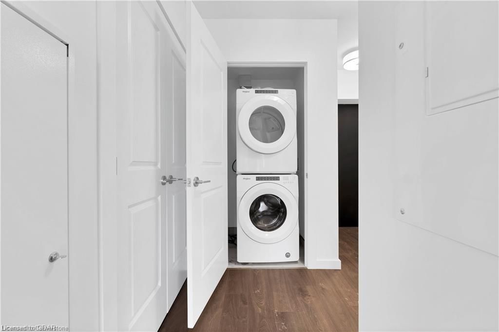 Photo 4 of Unit 811, 181 King Street S, Waterloo, Uptown Waterloo/Westmount — HOMEH