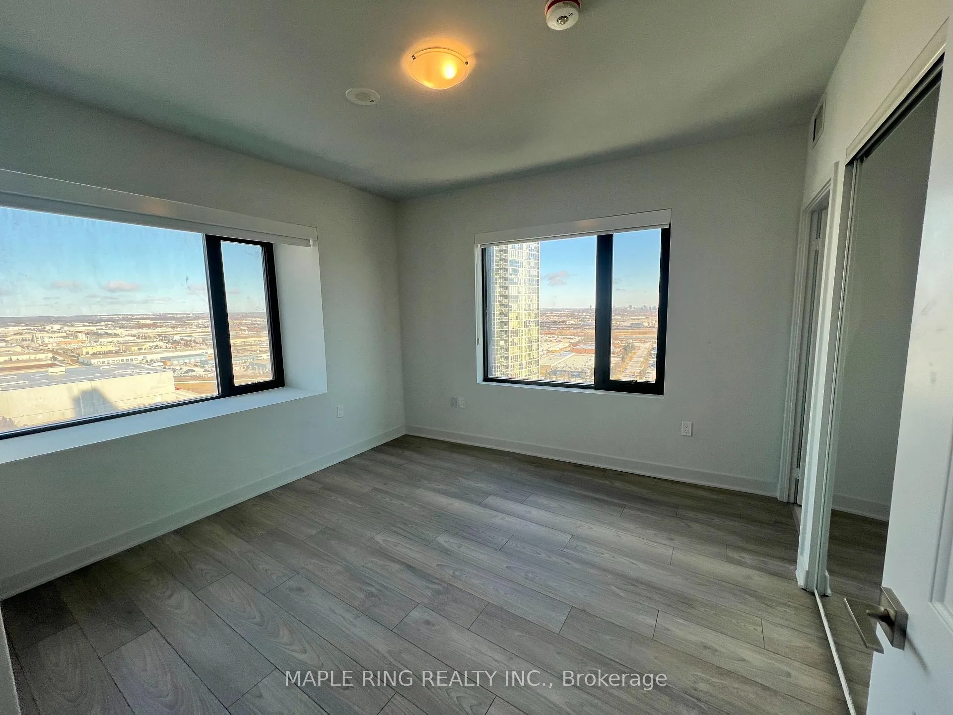 Front of Unit 2204, 2920 Highway 7 Road