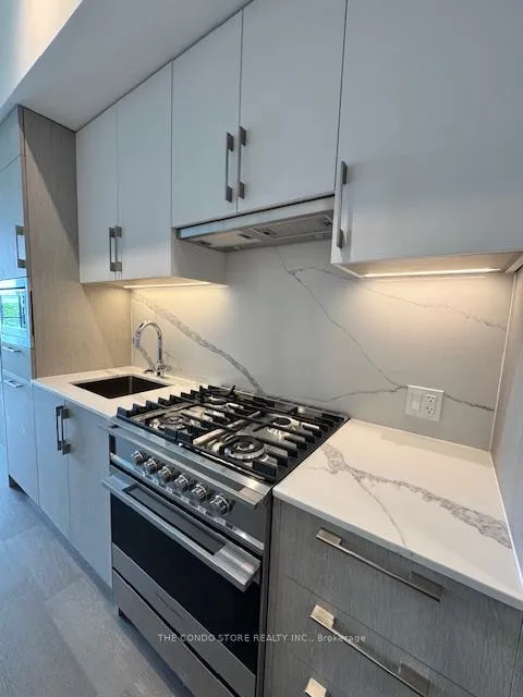 Photo 3 of Unit 709, 8 Manor Road W, Toronto, Yonge-Eglinton — HOMEH