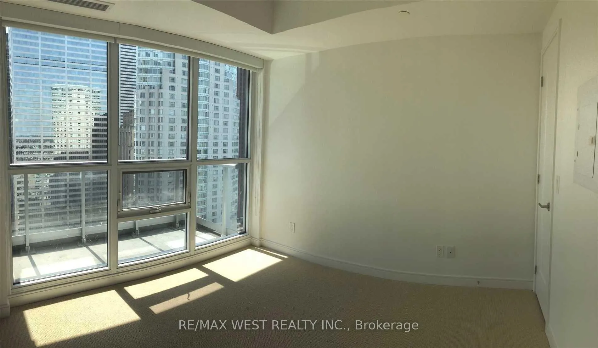 Photo 8 of Unit 3501, 88 Scott Street, Toronto, Waterfront Communities — HOMEH