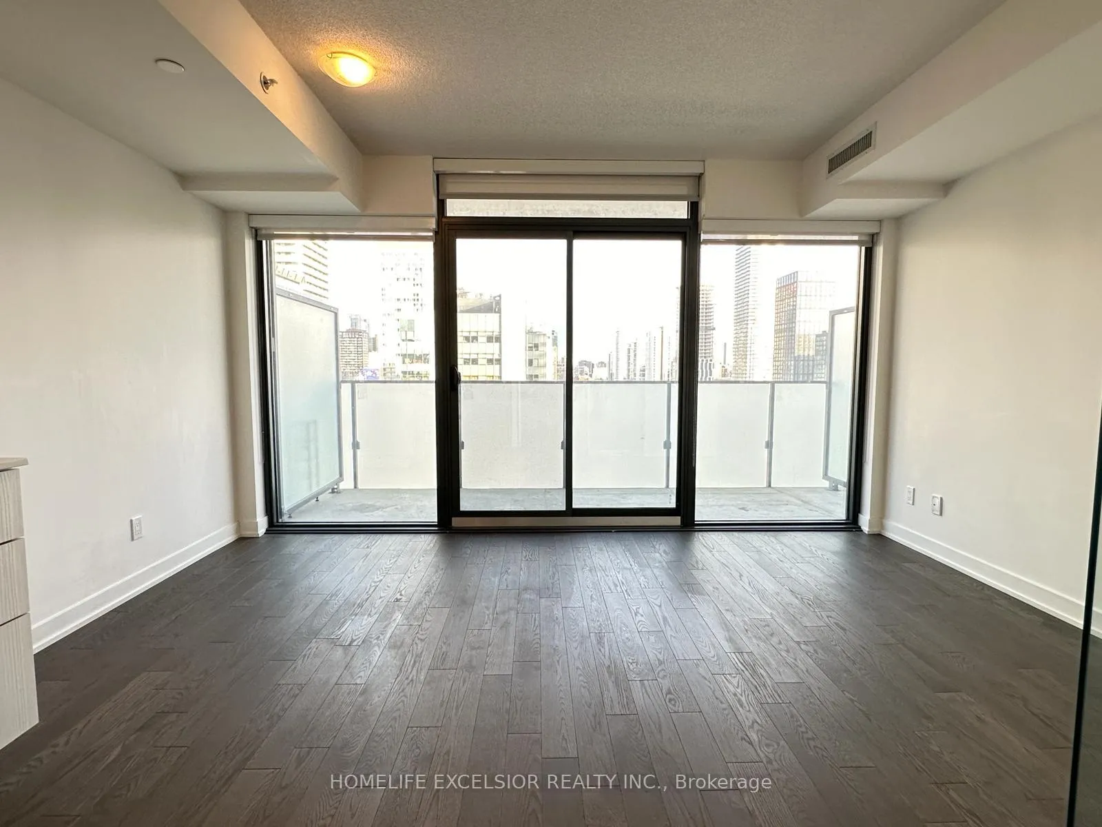 Photo 5 of Unit 2014, 25 Richmond Street E, Toronto, Church-Yonge Corridor — HOMEH