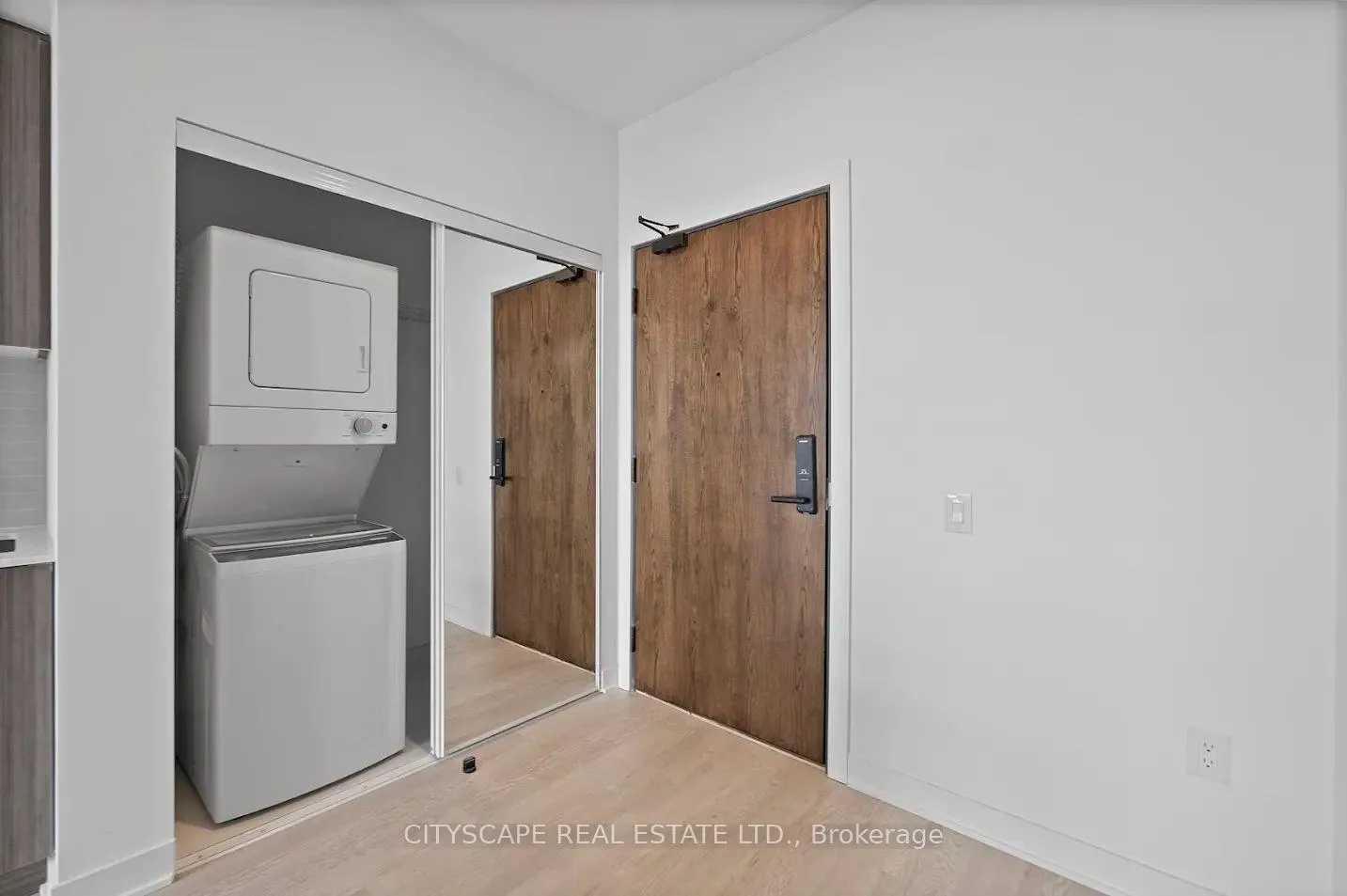 Photo 1 of Unit 1309, 2782 Barton Street E, Hamilton, Riverdale — HOMEH