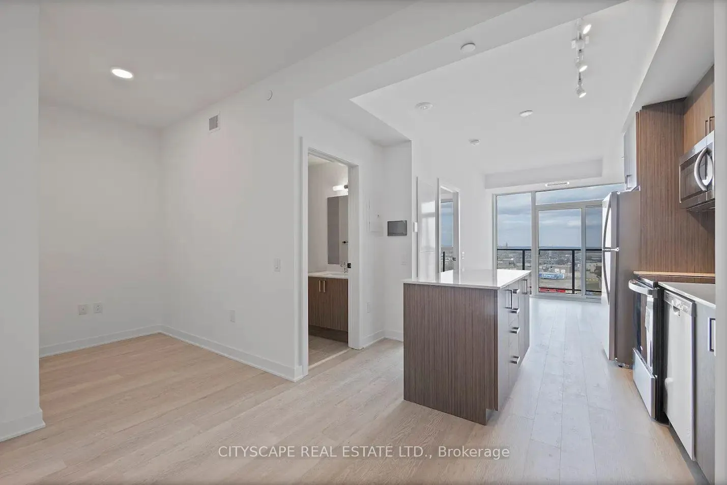 Photo 2 of Unit 1309, 2782 Barton Street E, Hamilton, Riverdale — HOMEH