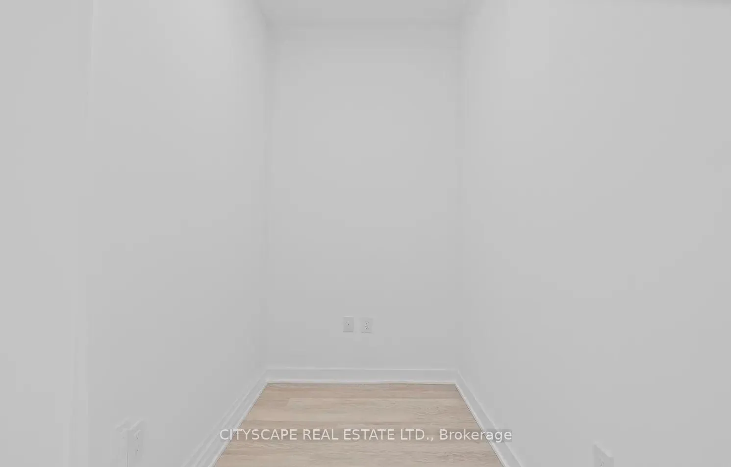 Photo 3 of Unit 1309, 2782 Barton Street E, Hamilton, Riverdale — HOMEH