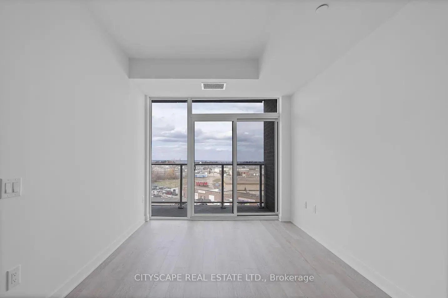 Photo 10 of Unit 1309, 2782 Barton Street E, Hamilton, Riverdale — HOMEH