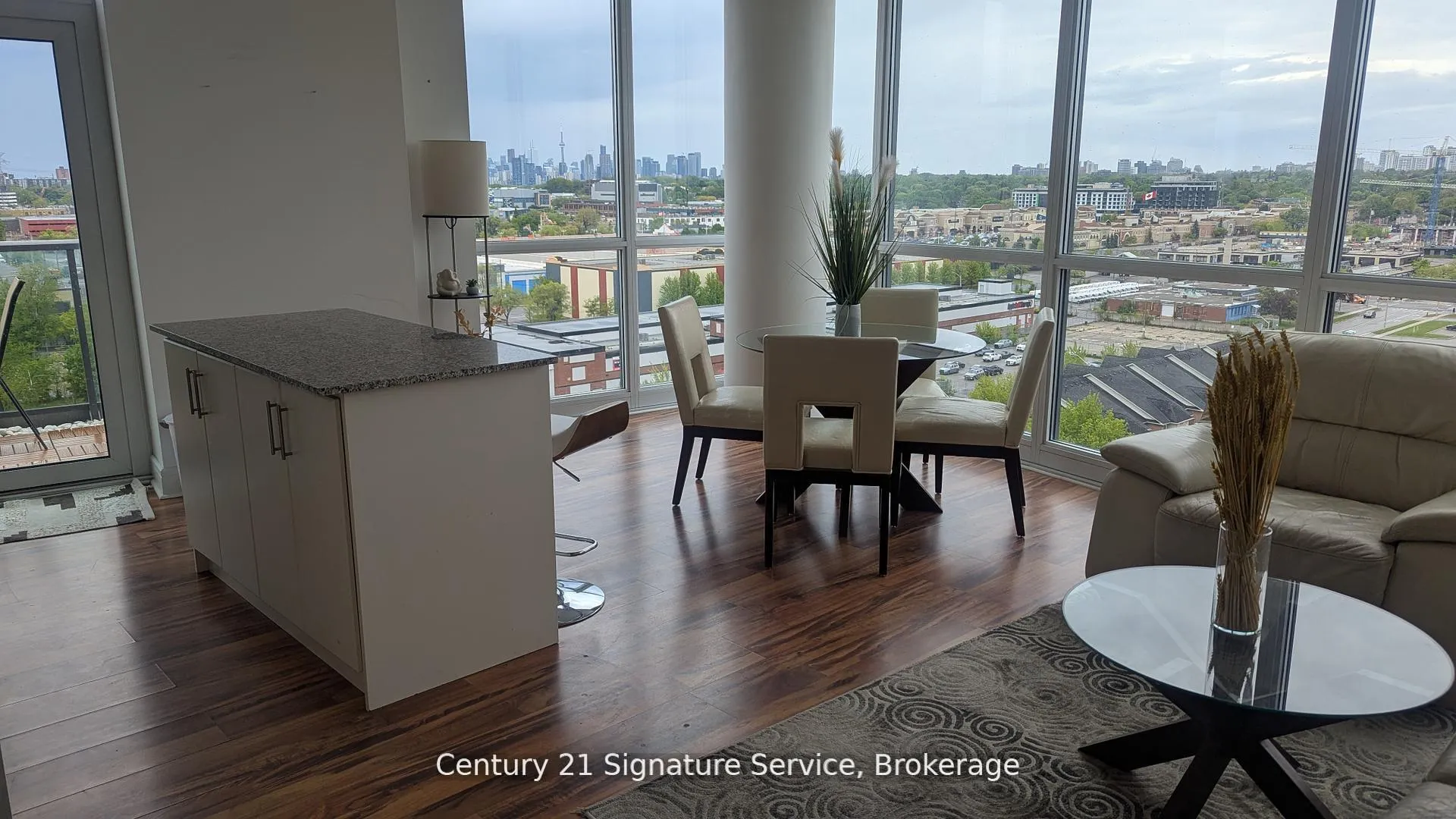 Photo 7 of Unit PH18, 35 Brian Peck Crescent, Toronto, Thorncliffe Park — HOMEH