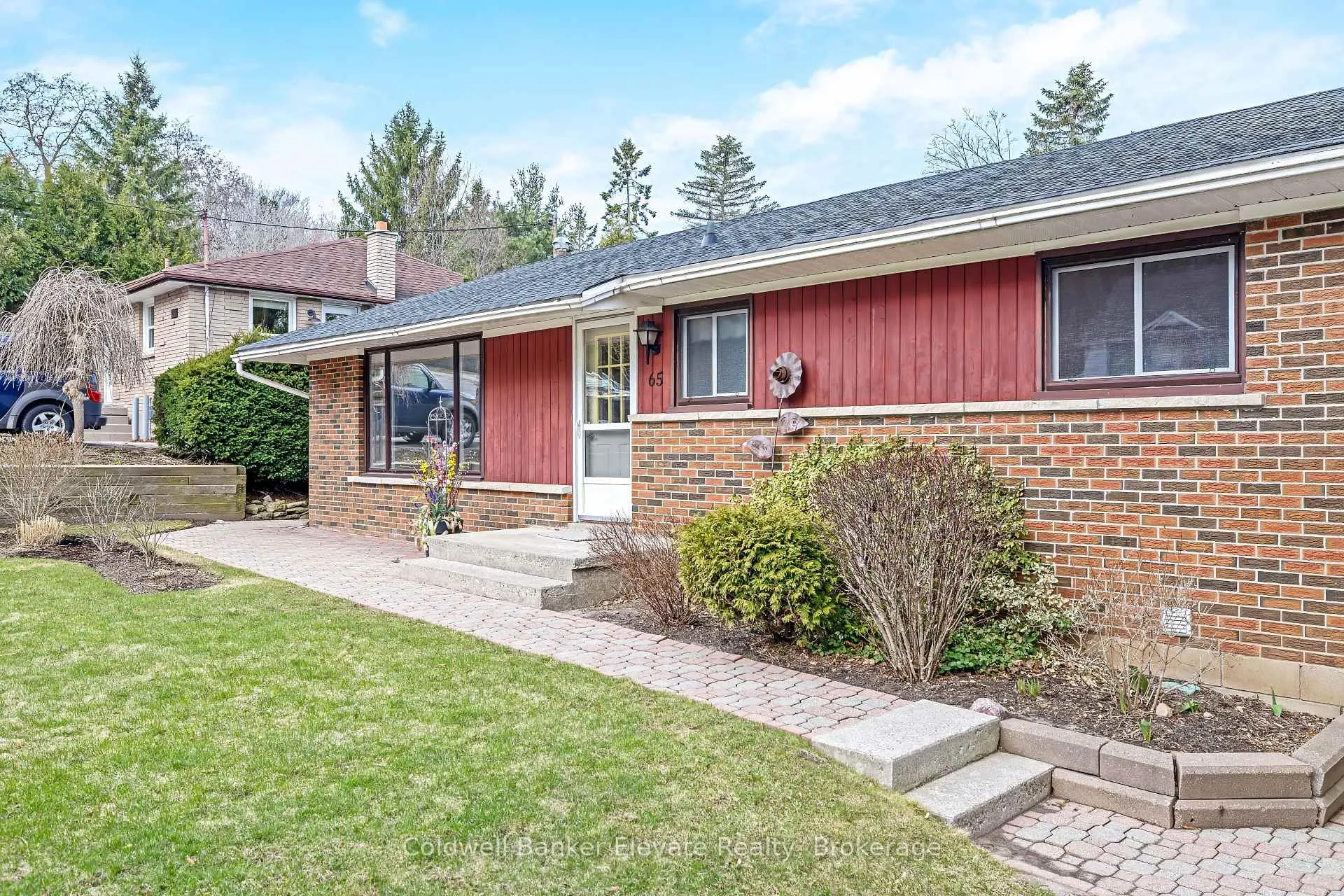 Photo 5 of 65 John Street, Halton Hills, Georgetown — HOMEH